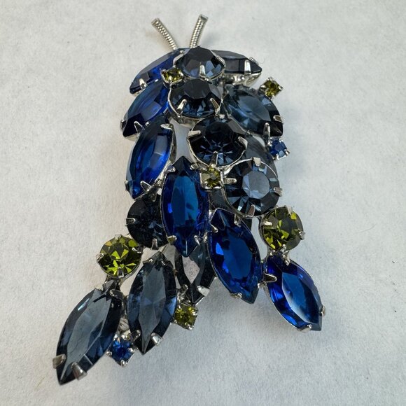 VTG Juliana Silver-Tone Leaf Brooch Blue Green Glass Rhinestone Open Back Pin - Picture 1 of 11
